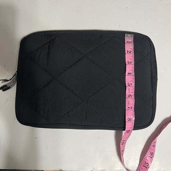 Zara Black Quilted NYLON LAPTOP CASE - Picture 11 of 11